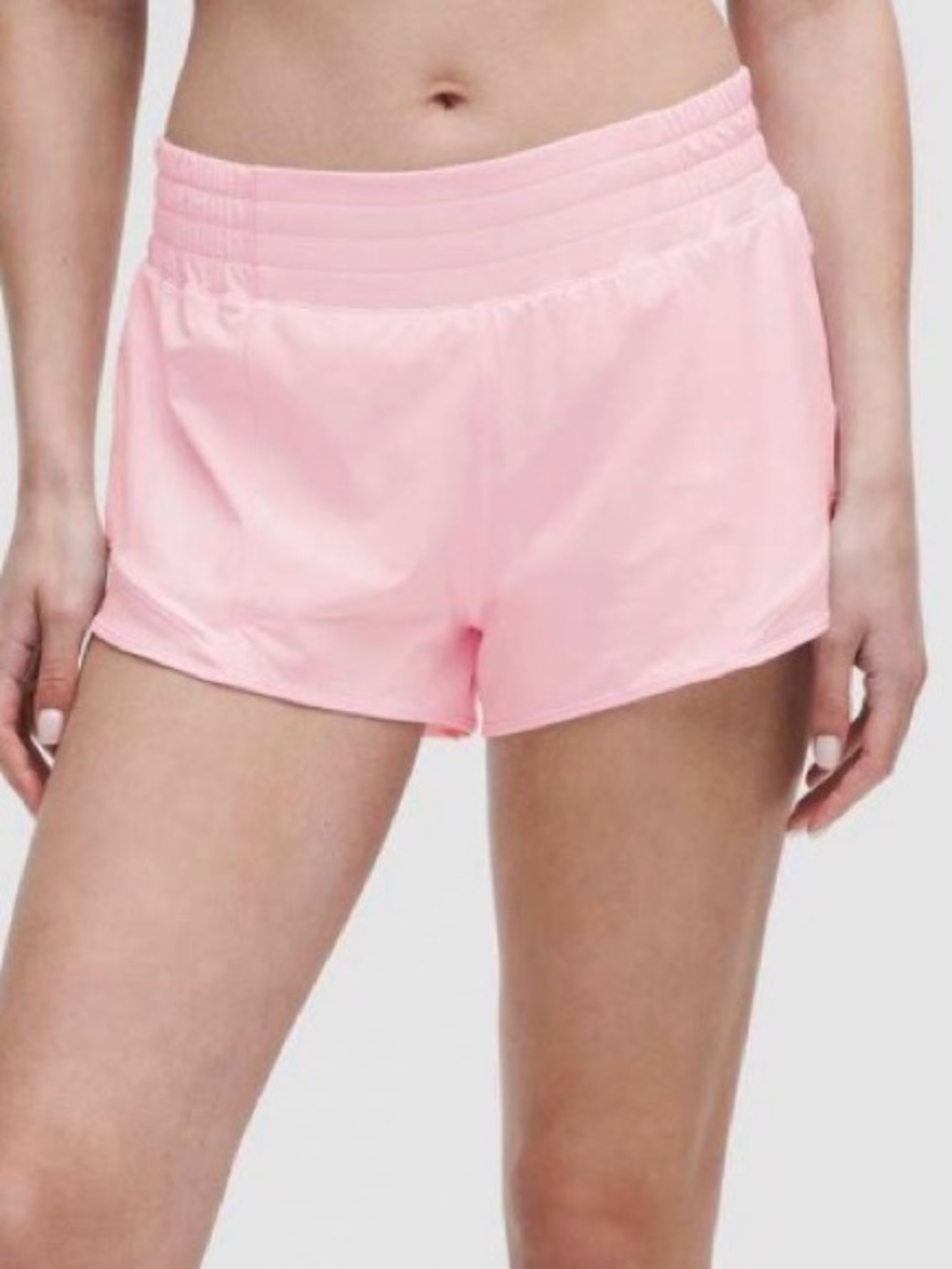 Lululemon Hotty Hot High-Rise Lined Short 2.5"
Pink Organza Size 12